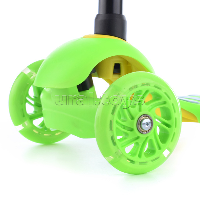 Самокат 3-х кол., зелёный, светящиеся колёса, PU, ABEC 7, в коробке