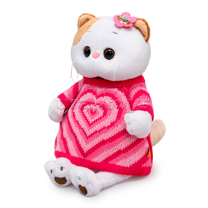 Кошка Ли-Ли в вязаном платье с сердцем
