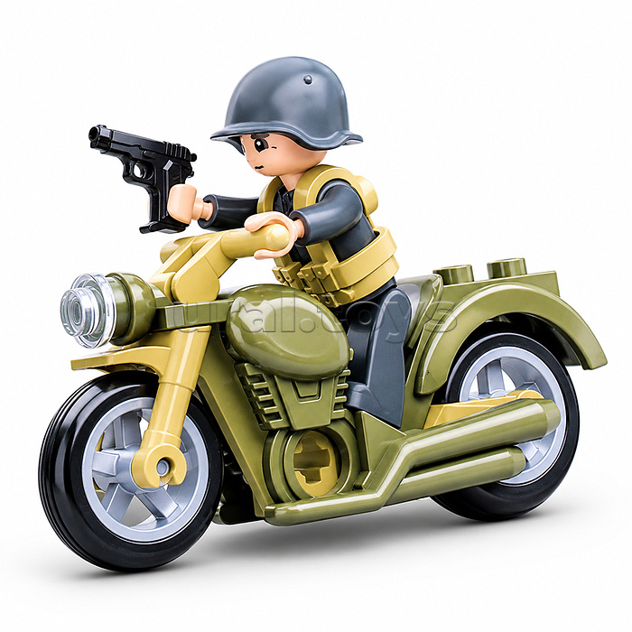 Конструктор "Военная база с танком и фигурками людей" (790 дет.) в коробке