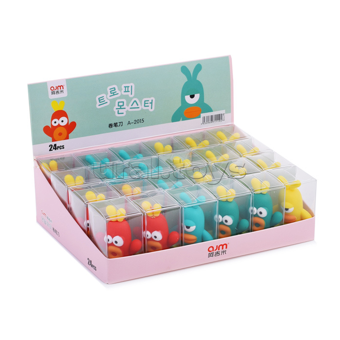 Точилка пластиковая "Монстрик" 4,5 х 4 см. в дисплее Точилка пластиковая "Монстрик" 4,5 х 4 см. в дисплее