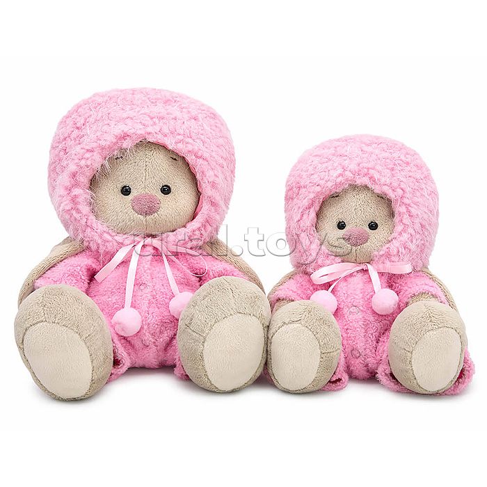 Зайка Ми в меховой шапке и комбинезоне (большой)