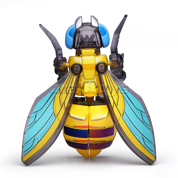 Робот трансформирующийся в фантастических насекомых, в коробке