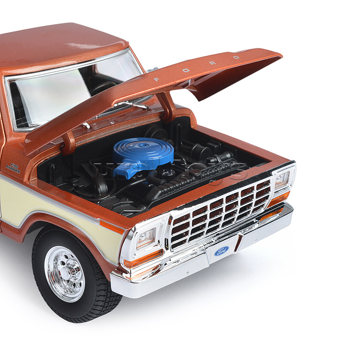 Машинка die-cast 1979 Ford F150 Pick-up, 1:18,  коричневая, открывающиеся двери