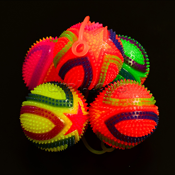Мяч-ежик "Сверкающий колючий шар" со светом, (8,5см) в коробке