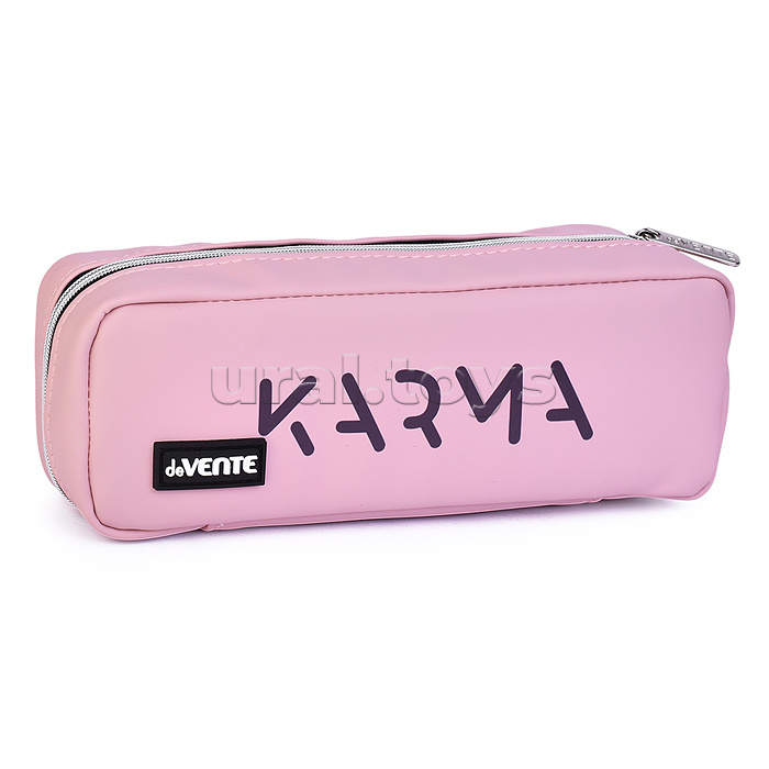Пенал "Karma" 21x9x5 см, прямоугольный для 60 предметов, искусственная кожа, на молнии, 3 внутренних отделения с перегородками, с каучуковой аппликацией, темно-серый Пенал "Karma" 21x9x5 см, прямоугольный для 60 предметов, искусственная кожа, на молнии, 3 внутренних отделения с перегородками, с каучуковой аппликацией, темно-серый