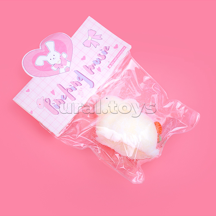 Игрушка-антистресс "Кролик с морковкой"