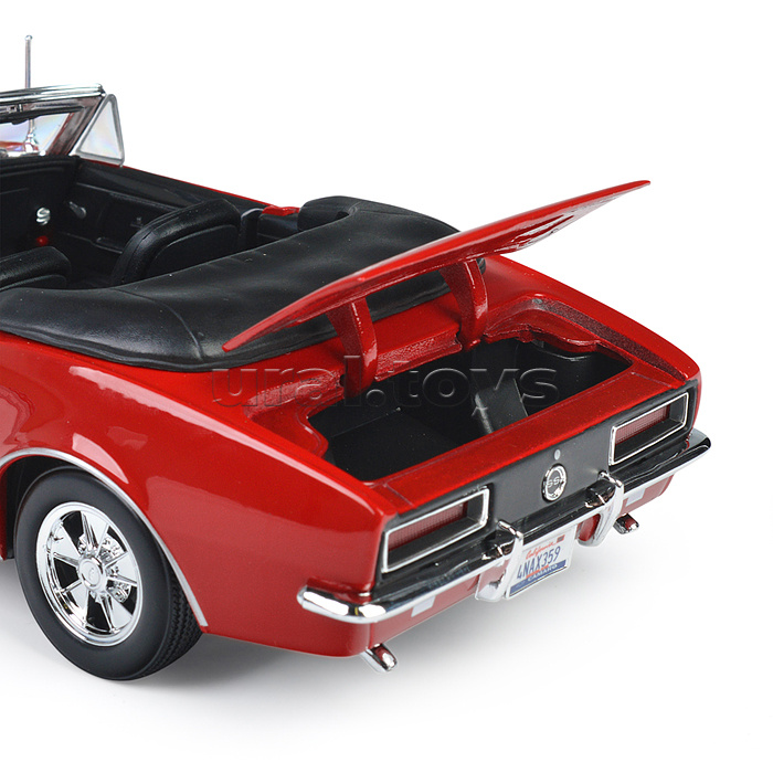 Машинка die-cast 1967 Chevrolet Camaro SS 396 Convertible, 1:18, красная, открывающиеся двери