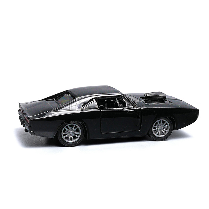 Чёрная инерционная машинка вид С die-cast , 1:32