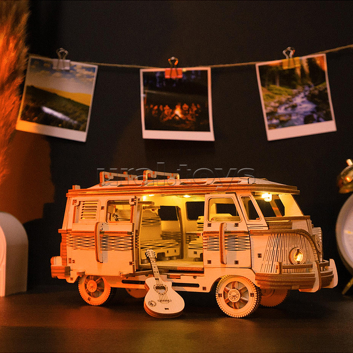 Модель Ночник. Фургон "Флайтисфил"