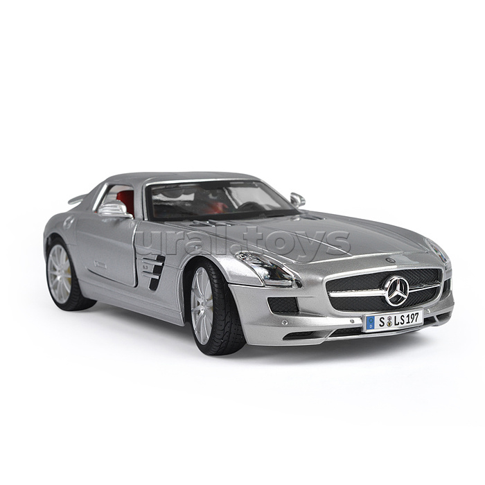 Машинка die-cast Mercedes-Benz SLS AMG, 1:18, серебристая, открывающиеся двери