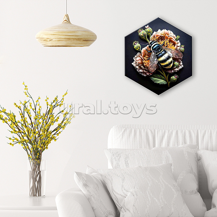 Картина по номерам 37х32 "Шмель на цветке" чёрный холст с золотой поталью Гексагон (22 цвета)
