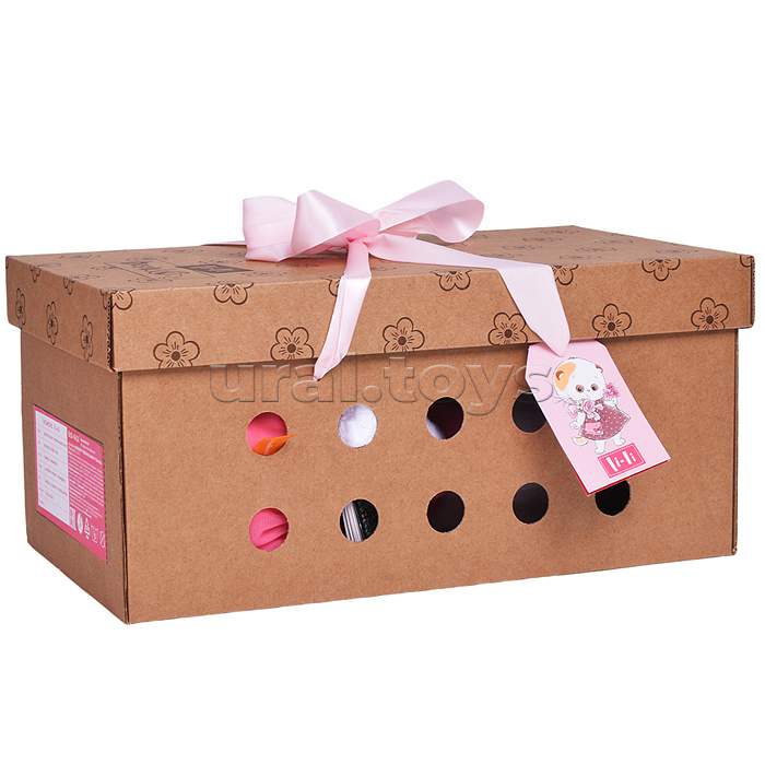 Кошечка Ли-Ли в платье с лошадкой