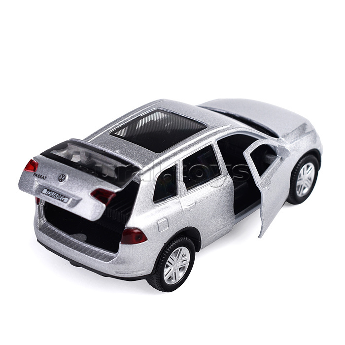 Машина металл Volkswagen Touareg, 12 см, (откр. двери, багаж, сереб.) инерц, в коробке Машина металл Volkswagen Touareg, 12 см, (откр. двери, багаж, сереб.) инерц, в коробке
