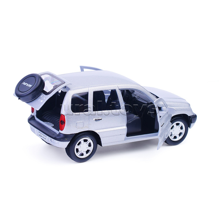 Машина металл LADA NIVA 12 см, (двери, багаж, серебристый) инерц, в коробке Машина металл LADA NIVA 12 см, (двери, багаж, серебристый) инерц, в коробке