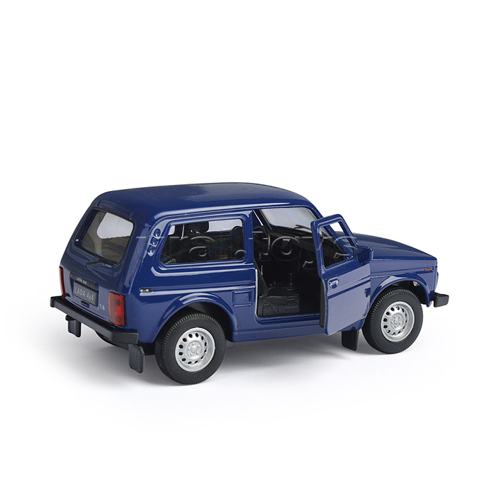 Машинка 1:38 LADA Niva, пруж. мех., цвет в асс.