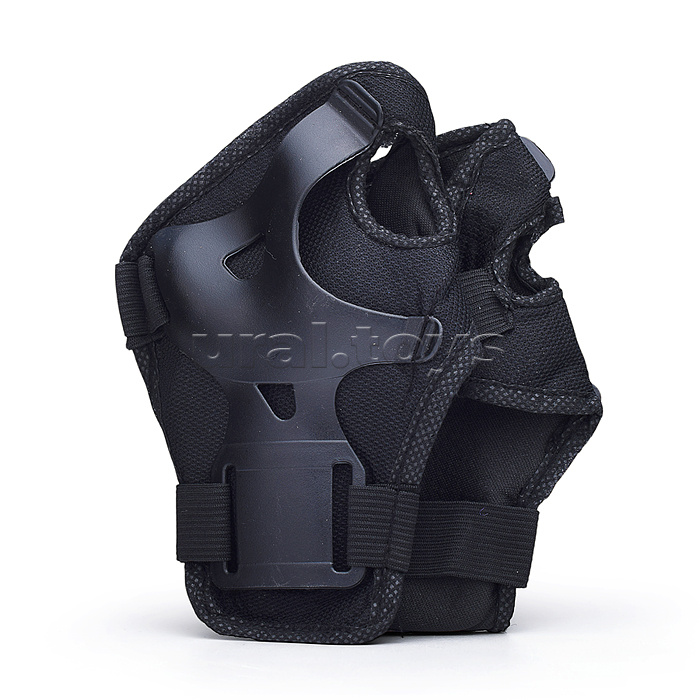 Ролики детские, размер M, черные (со шлемом и защитным снаряжением)