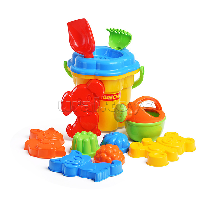 Набор №168 (в рюкзаке): ведро-цветок большое, ситечко-цветок большое, лопатка №5, грабельки №5, формочки (белочка + пёсик + котёнок + медведь), 3 формочки, лейка малая №4