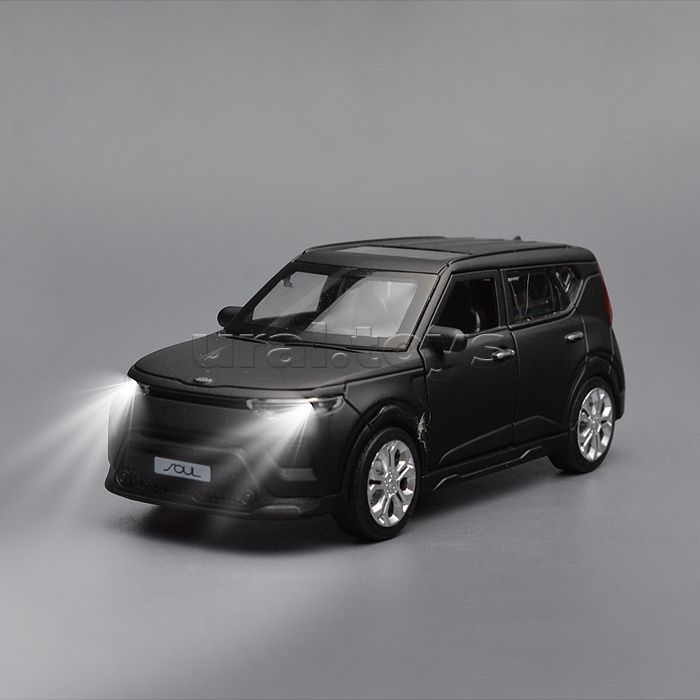Машина металл KIA soul 12 см, (свет-звук, двер, черный матовый)инерц., в коробке