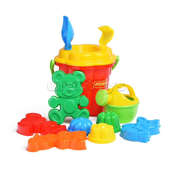 Набор №168 (в рюкзаке): ведро-цветок большое, ситечко-цветок большое, лопатка №5, грабельки №5, формочки (белочка + пёсик + котёнок + медведь), 3 формочки, лейка малая №4