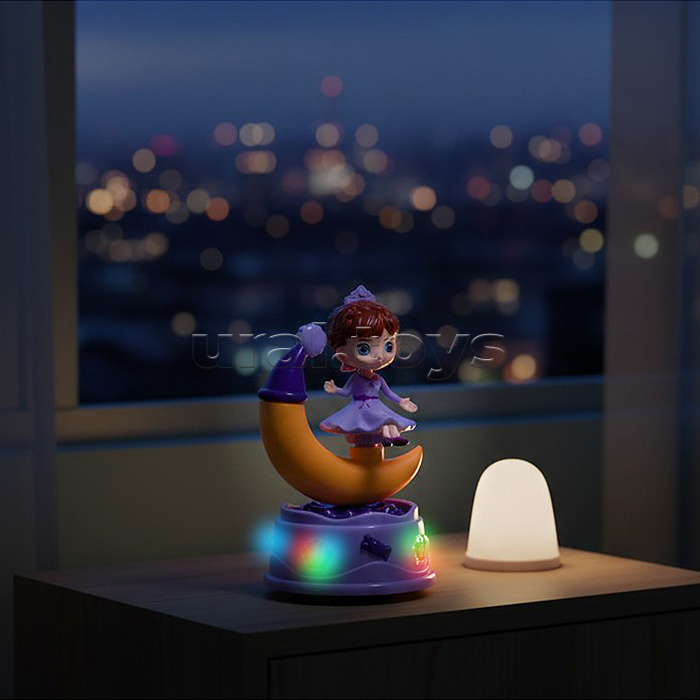 Интерактивная игрушка "Девочка на месяце" в коробке