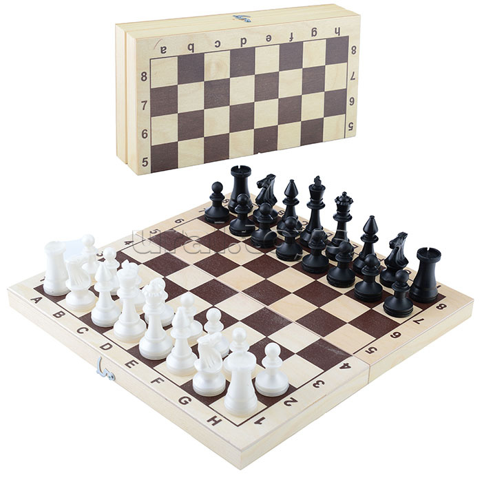 Шахматы обиходные пластиковые в деревянной коробке 290*145мм.