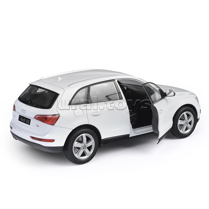 Машинка 1:24 Audi Q5, белый