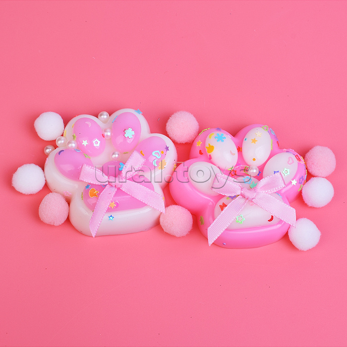 Игрушка-антистресс "Лапка котика с бантиком"