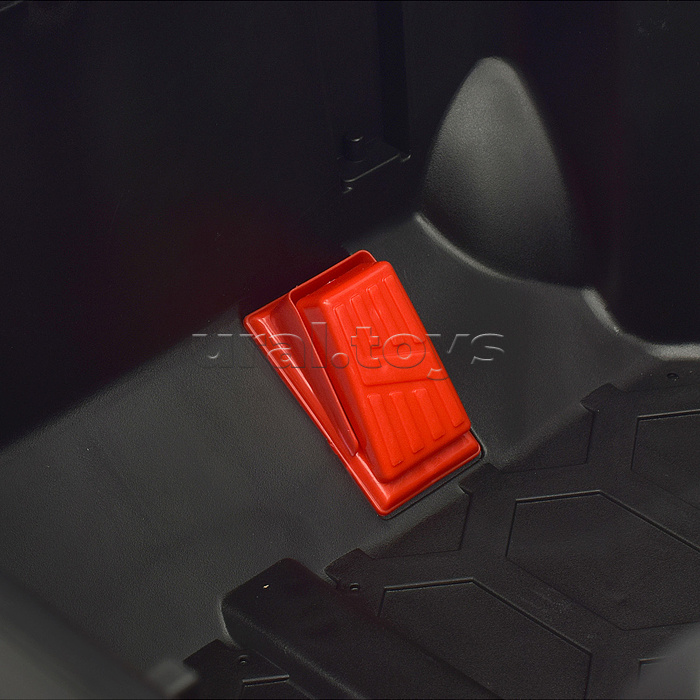 Электромобиль "Профи" на аккумуляторе, с р/у управлением, в коробке (белый)