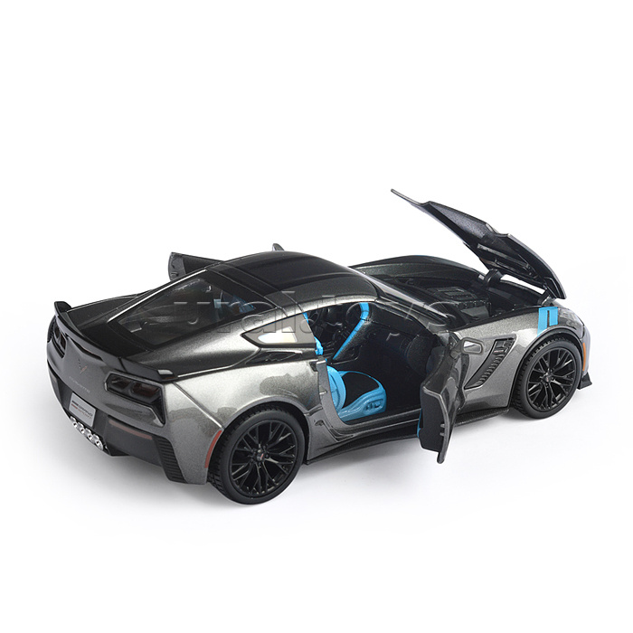 Машинка die-cast 2017 Corvette Grand Sport, 1:24, серебристая, открывающиеся двери