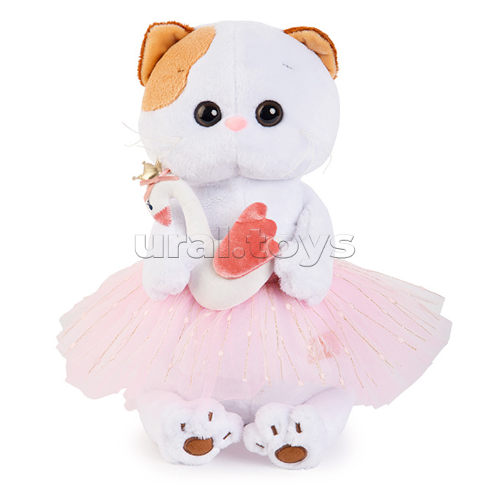 Кошка Ли-Ли балерина с лебедем