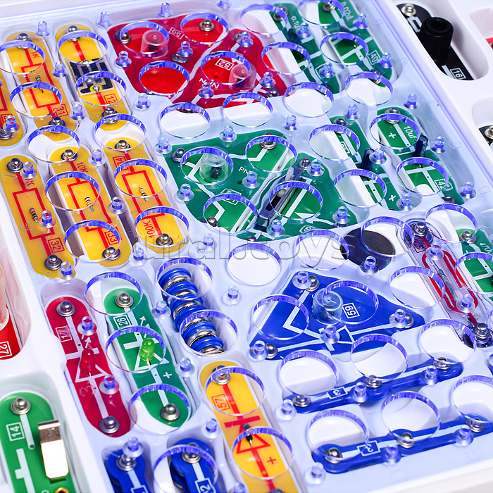 Электронный конструктор "999 схем"