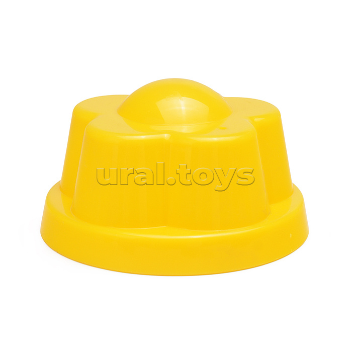 Песочный набор "Три кота" №16: Ведро с наклейкой, лопатка №5, грабельки №5, формочки (цветок + морской конёк + динозавр №1)