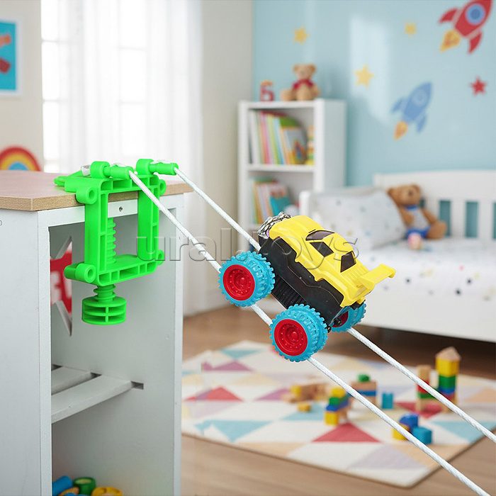 Машина-трюкач на батарейках, в коробке