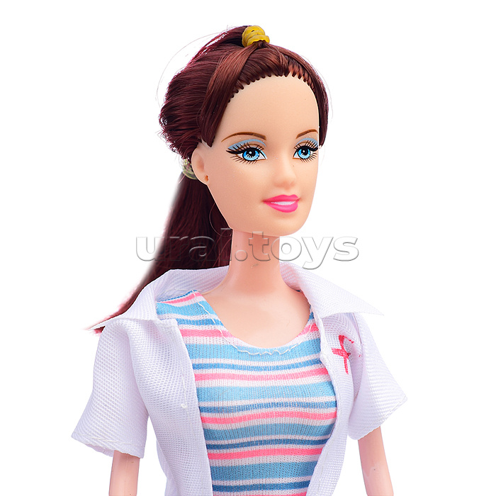 Кукла с аксессуарами в коробке