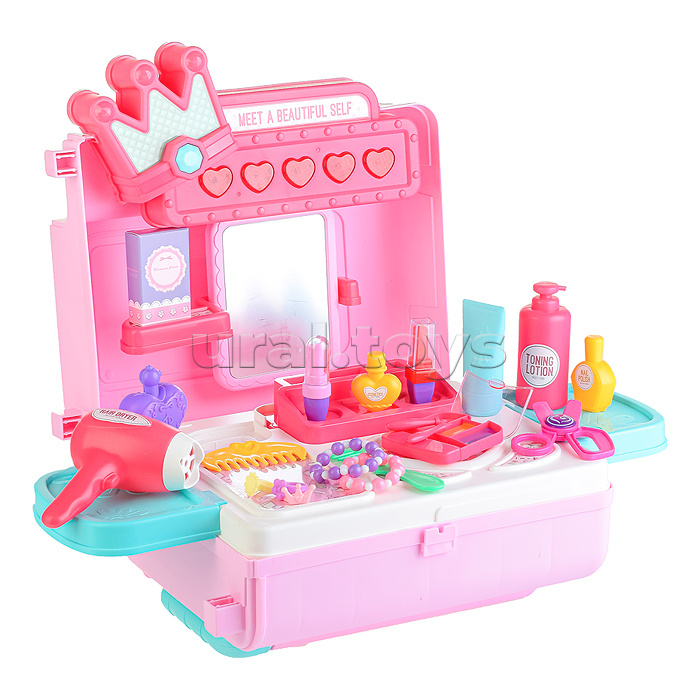 Игровой набор "Стилист" в чемодане Игровой набор "Стилист" в чемодане