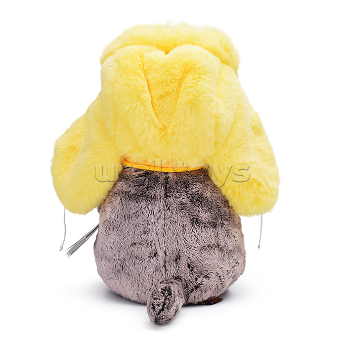 Кот Басик в желтой меховой шапке