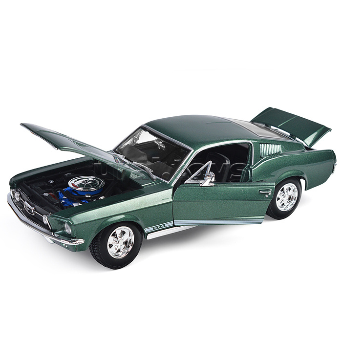 Машинка die-cast 1967 Ford Mustang Fastback, 1:18, тёмно-зеленая, открывающиеся двери