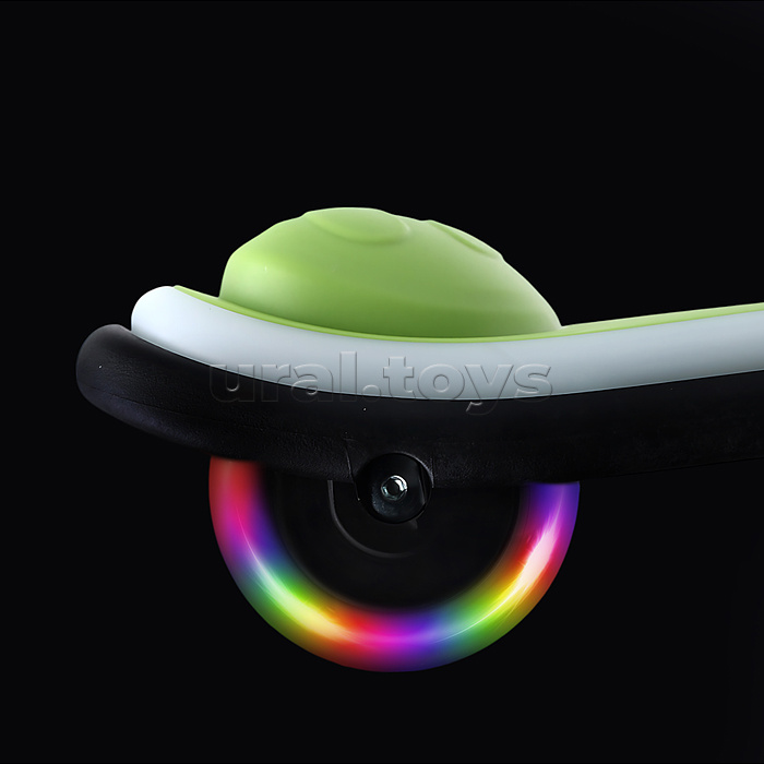 Самокат трёхколёсный ROCKET светящиеся колеса PU, дека, рулевая стойка, цвет черно-зеленый