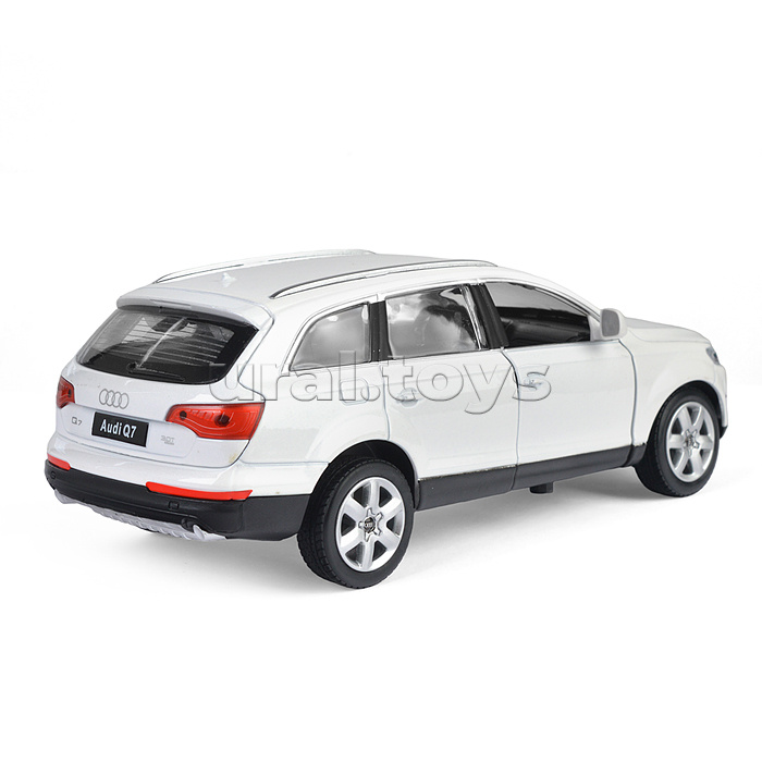 Машина металл AUDI Q7 20 см, (двери, капот, багажник,свет-звук) в коробке