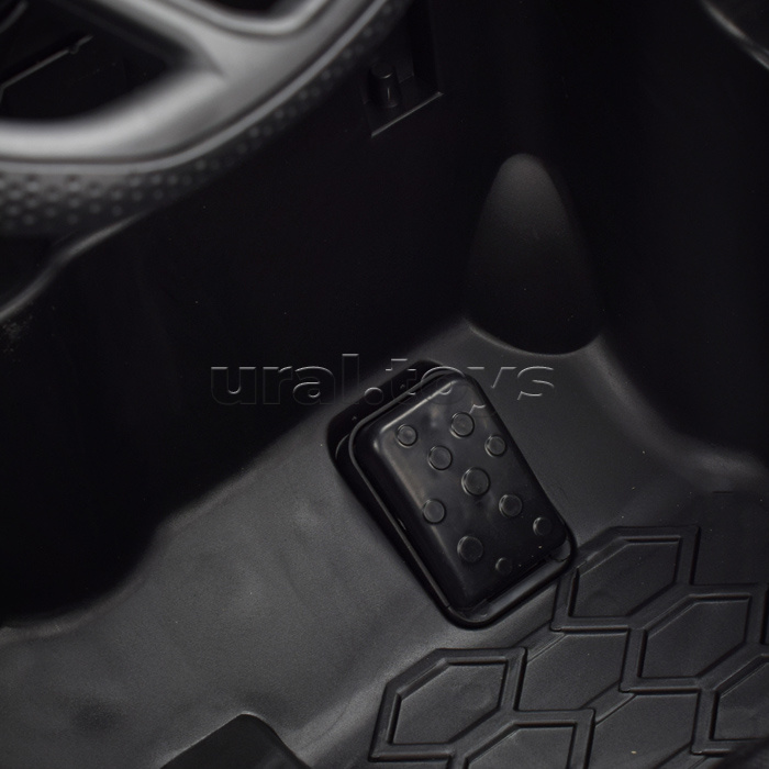 Электромобиль "Крутой водитель" на аккумуляторе, с р/у управлением, в коробке (красный)