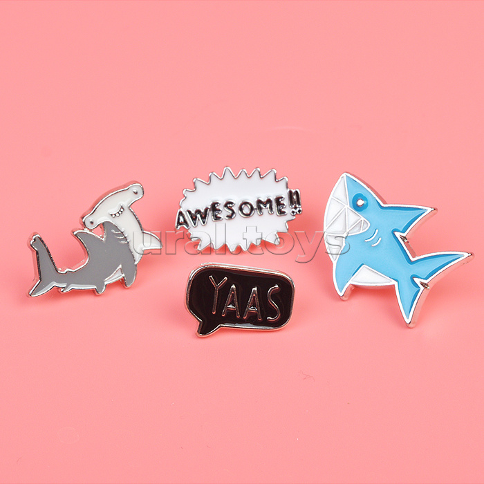 Набор значков "Shark" эмалированные, размер изделий: awesome!! 1,5x1,5 см, yaas 3x2 см, голубая акула 3x2,3 см, серая акула 2,8x1,7 см на карточке 7,0x9,5 см с пластиковым пакетом Набор значков "Shark" эмалированные, размер изделий: awesome!! 1,5x1,5 см, yaas 3x2 см, голубая акула 3x2,3 см, серая акула 2,8x1,7 см на карточке 7,0x9,5 см с пластиковым пакетом