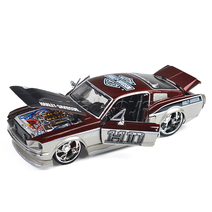 Кастомизированная машинка die-cast Harley-Davidson 1967 Ford Mustang GT, 1:24, чёрно-оранжевая