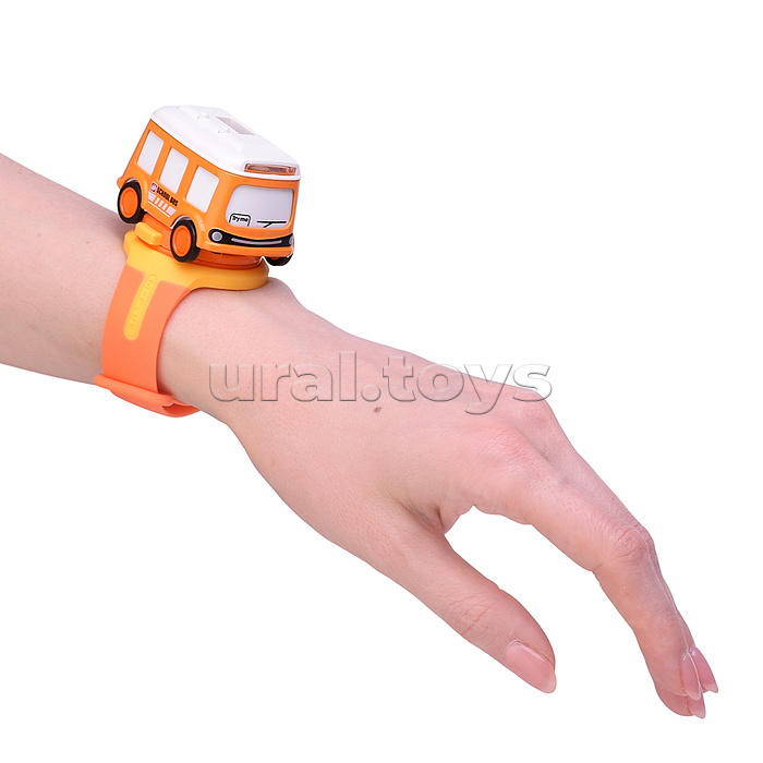 Часы в коробке