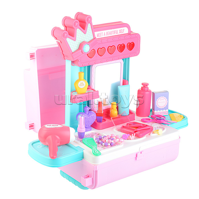 Игровой набор "Стилист" в чемодане Игровой набор "Стилист" в чемодане